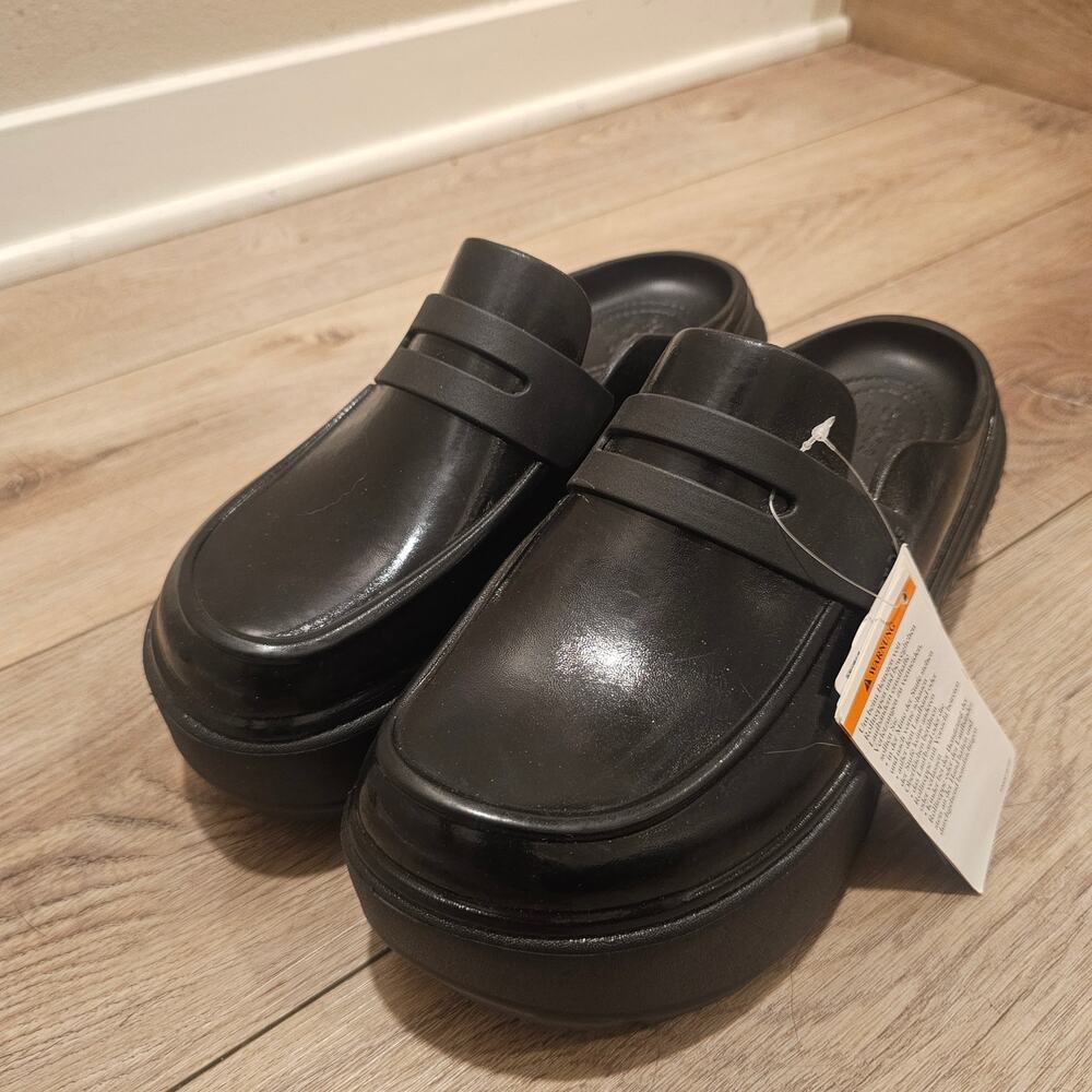 NWT Crocs Stomp Black High Shine Mule Chunky Platform Size W10 / M8